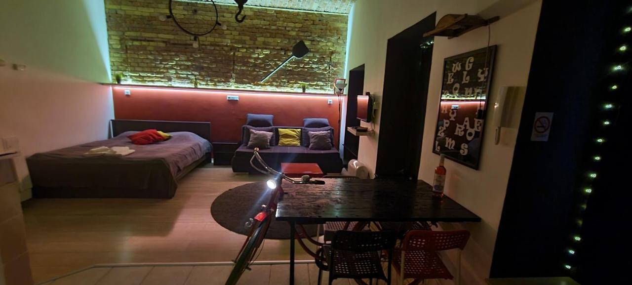 Aranyos Apartment at Jokai sq Budapest Bagian luar foto