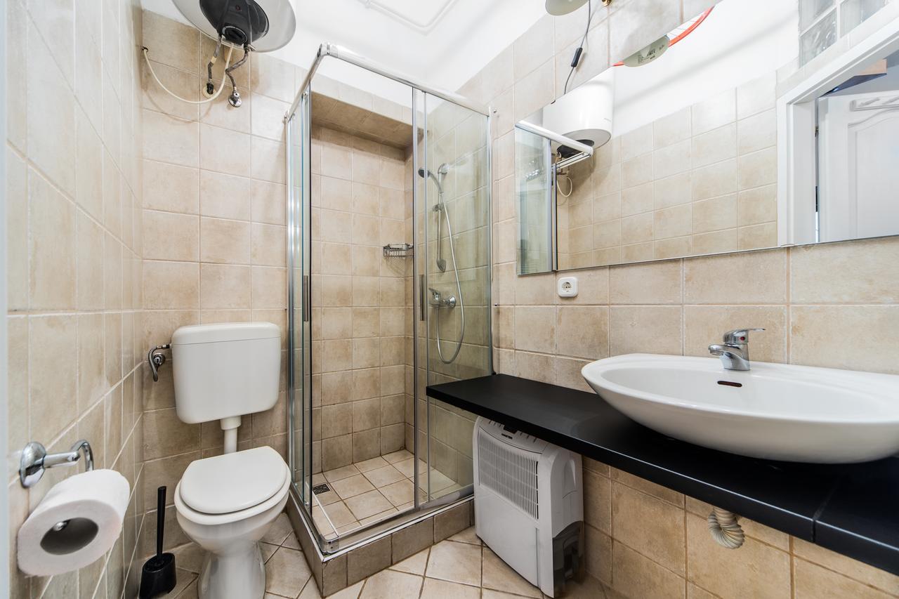Aranyos Apartment at Jokai sq Budapest Bagian luar foto